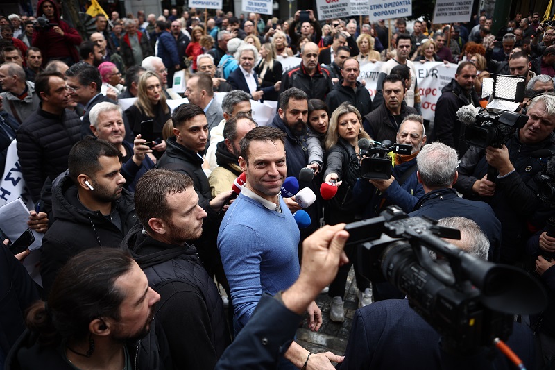 ΣΥΡΙΖΑ: Γκάλοπ του Στέφανου Κασσελάκη στα μέλη του κόμματος μέσω του iSYRIZA