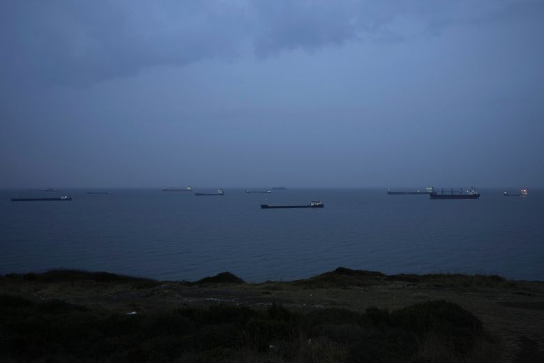 Ουκρανία: Εμπορικό πλοίο φορτωμένο με σιτηρά χτύπησε σε θαλάσσια νάρκη και υπέστη μικρές ζημιές
