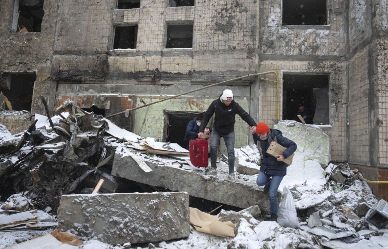 Τουλάχιστον 3 νεκροί και 38 τραυματίες σε ρωσική επίθεση σε πολυκατοικία στην ουκρανική πόλη Κρίβι Ρι