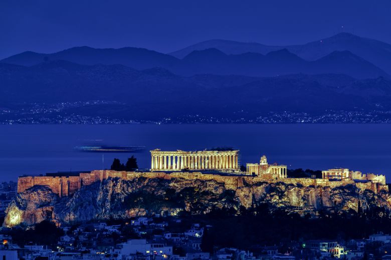 Εγκώμια από τους Times του Λονδίνου: «Η ελληνική οικονομία συγκαταλέγεται στις ταχύτερα αναπτυσσόμενες της ΕΕ»