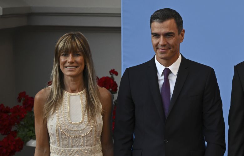 Η εισαγγελία της Μαδρίτης ζητεί να απορριφθεί η υπόθεση για διαφθορά σε βάρος της συζύγου του πρωθυπουργού Πέδρο Σάντσεθ