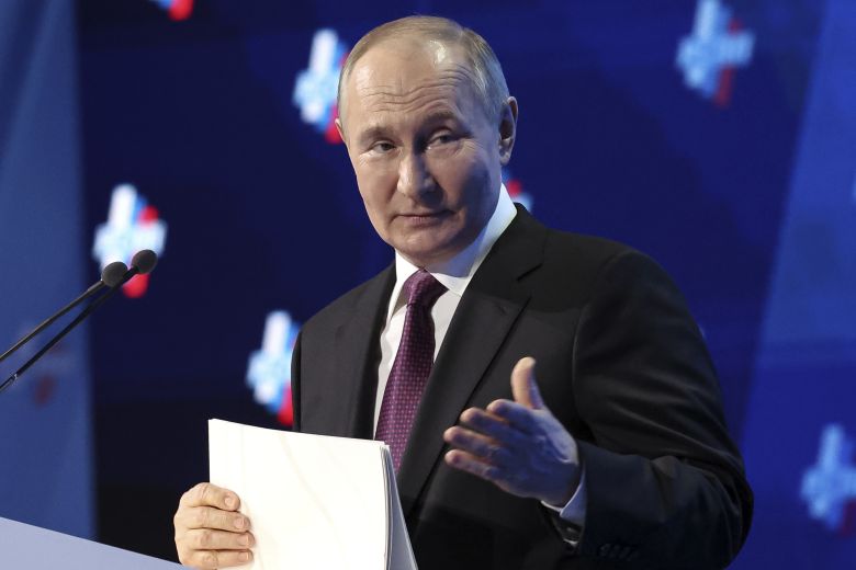 Ο Πούτιν σχεδιάζει να επισκεφθεί την Κίνα τον Μάιο