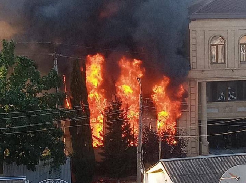 Μακελειό στη Ρωσία: Τουλάχιστον 16 νεκροί σε τρομοκρατικές επιθέσεις στο Νταγκεστάν