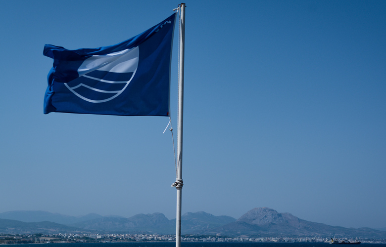 Αφαιρέθηκε η «Γαλάζια Σημαία» από 22 ελληνικές ακτές