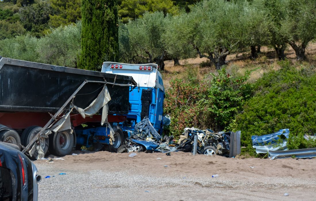 Ελεύθερος με περιοριστικούς όρους ο 39χρονος οδηγός νταλίκας που σκόρπισε τον θάνατο στη Μεσσηνία