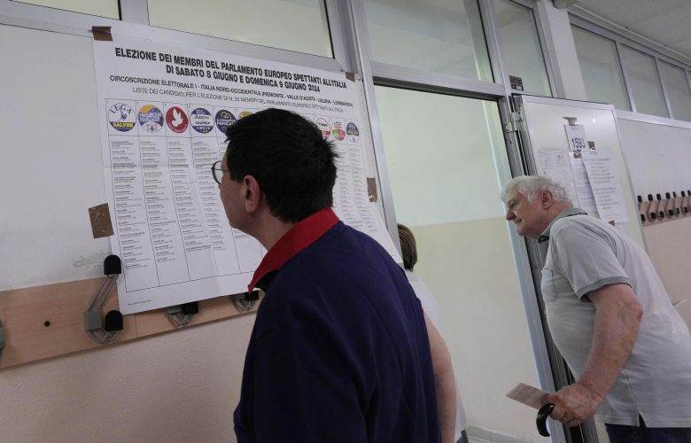 Yπεροχή της αντιπολίτευσης δείχνουν στην Ιταλία τα exit poll των δημοτικών εκλογών