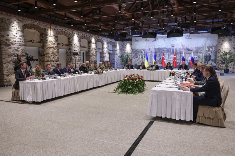 Αποκαλύψεις από Ουκρανό αξιωματούχο: Οι Ρώσοι ζήτησαν η Ουκρανία να αποσύρει τα στρατεύματά της και να ξεχάσει τις αποζημιώσεις