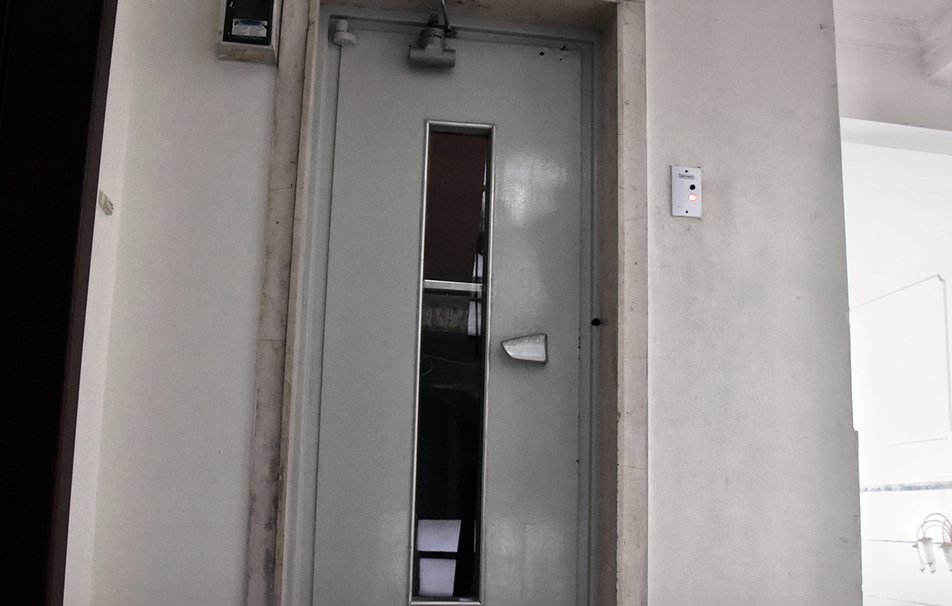 Συντηρητής ανελκυστήρων απεγκλωβίστηκε χωρίς τις αισθήσεις του από ασανσέρ πολυκατοικίας στη Νάουσα