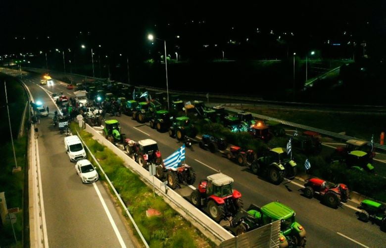 Αποκλεισμένος από τους παραγωγούς ο αυτοκινητόδρομος Πατρών-Πύργου