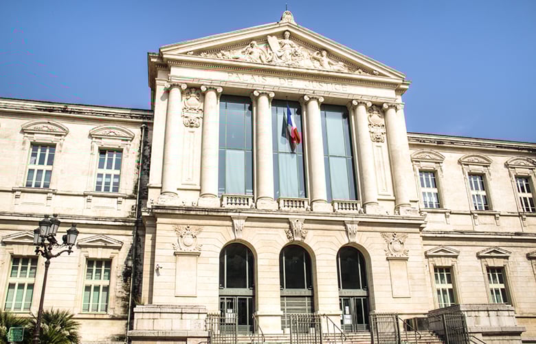 Μπέιμπι σίτερ στη Γαλλία δηλητηρίασε τους εργοδότες της, εξαιτίας αντισημιτικών σχολίων.