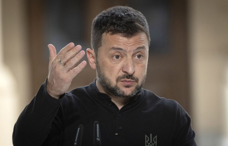 Μια λέξη του Ζελένσκι πριν το Βερολίνο «παγώνει» αίθουσες και διαδρόμους – τι κρύβεται πίσω της;