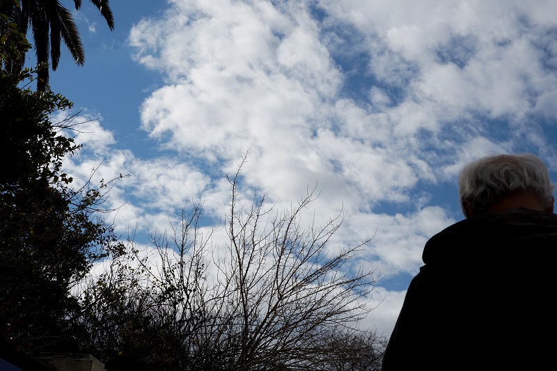 Καιρός: Νεφώσεις παροδικά αυξημένες και πιθανές τοπικές βροχές.