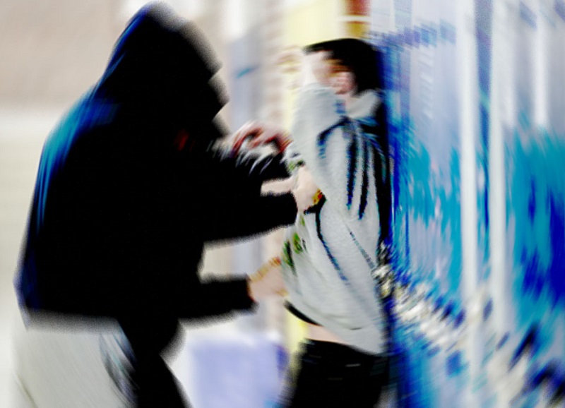 Καταγγελία πατέρα για επίθεση 16χρονου σε 15χρονο.