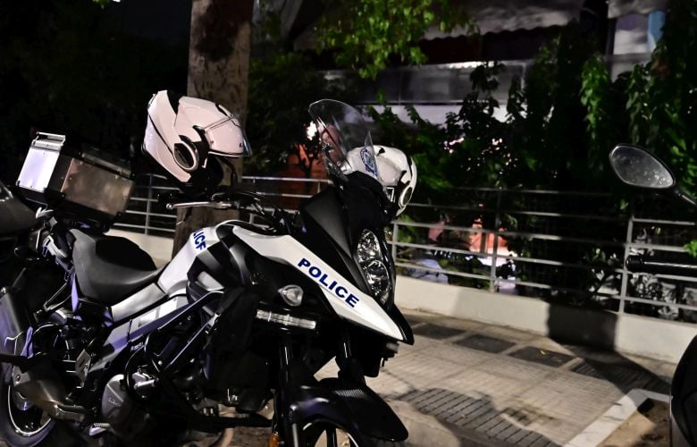 Η πτώση διαρρήκτη από ταράτσα στους Αγίους Αναργύρους.