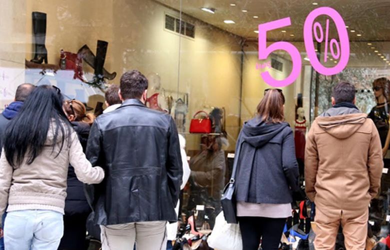 Η έναρξη των χειμερινών εκπτώσεων.