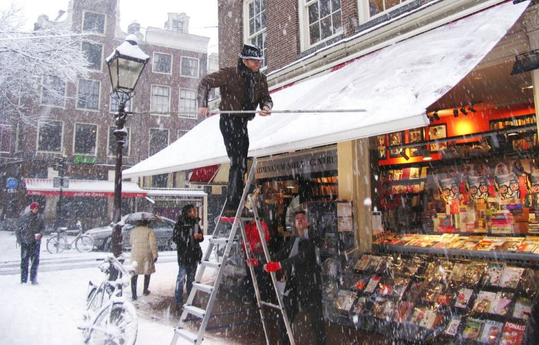 Η διακοπή των δρομολογίων τρένων στην Ολλανδία λόγω χιονιού και πάγου.