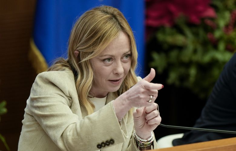 Κυβέρνηση Μελόνι για διαδηλώσεις: νέα μέτρα με προληπτικές προσαγωγές και απαγόρευση συμμετοχής.