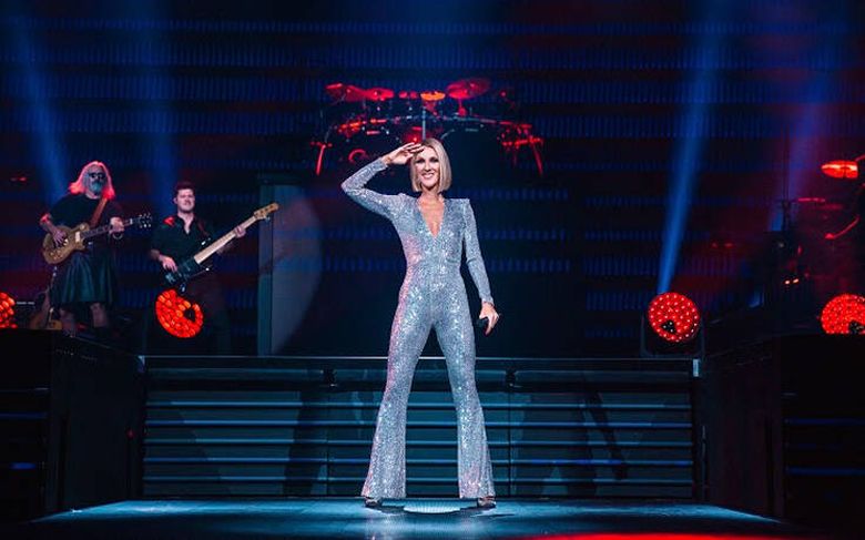 Η επιστροφή της Σελίν Ντιόν σε συναυλίες στο Παρίσι μετά από χρόνια απουσίας.