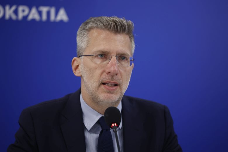 Σκέρτσος: Αυστηρότερο πλαίσιο για αλκοόλ και καπνικά – προστασία των παιδιών.