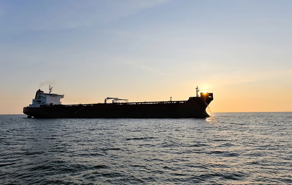 Ο πόλεμος στη Μέση Ανατολή και οι επιπτώσεις στα ναύλα και τις διαδρομές των δεξαμενόπλοιων.