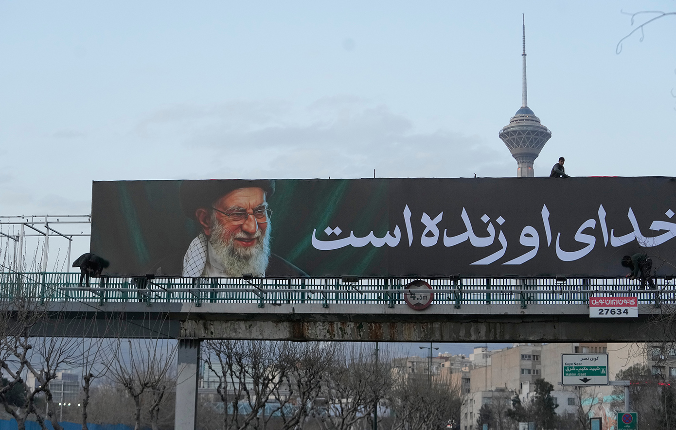 Η απαίτηση σκληροπυρηνικών του Ιράν για πυρηνική βόμβα μετά τον θάνατο του Χαμενεΐ