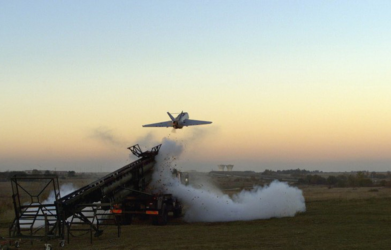 Επίθεση ιρανικών drones σε αεροδρόμιο Κουβέιτ – Φωτιά σε δεξαμενές καυσίμων