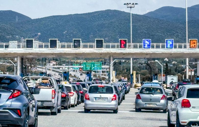 Η επιστροφή των εκδρομέων του Πάσχα και η κίνηση στην Αθηνών-Κορίνθου