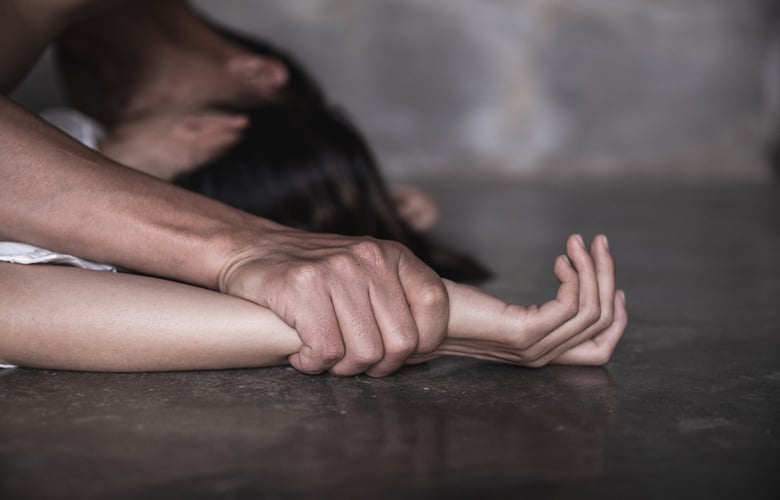 Θεσσαλονίκη: 66χρονος μπήκε σε ΑΤ και έκανε μια δήλωση που άφησε άφωνους τους αστυνομικούς για τη σύντροφό του